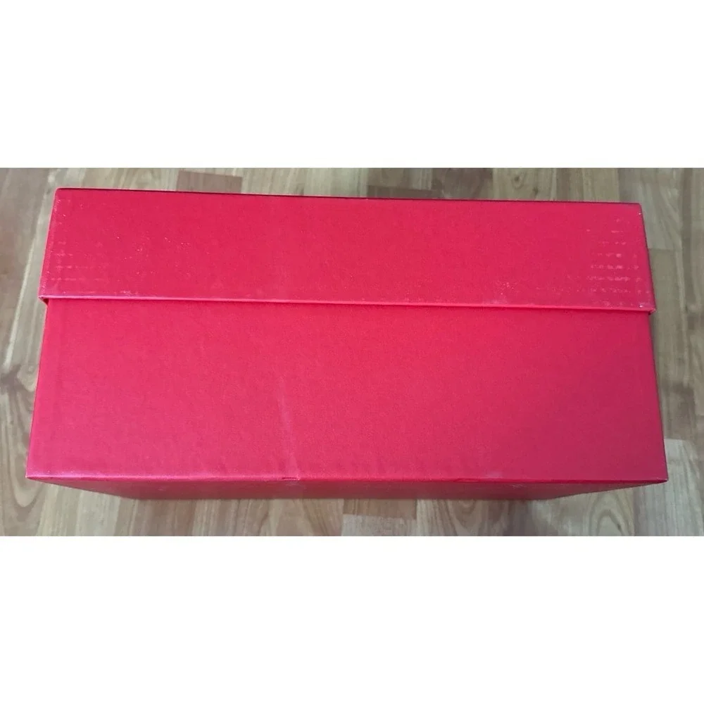 Ferragamo‎ empty shoe box